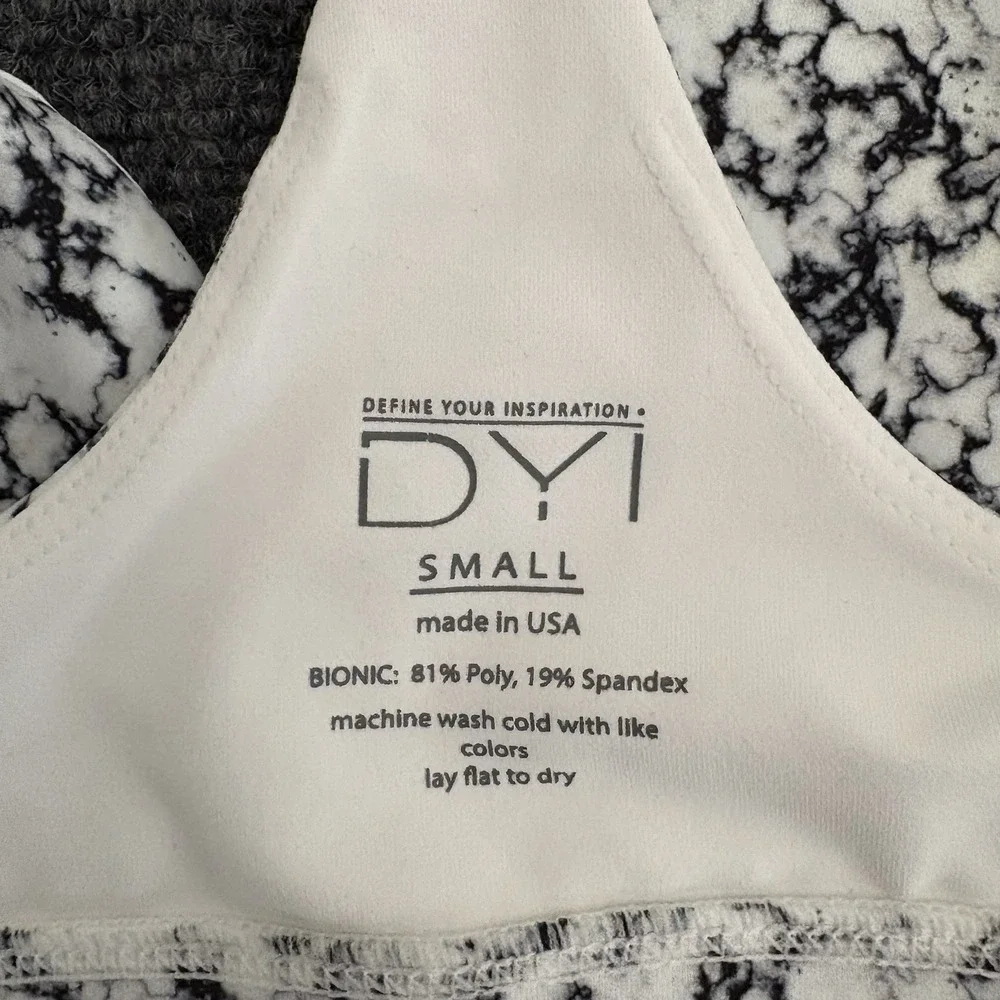 Women's Gray White Marble Print Define Your Inspiration Sports Bra Top Size S‎